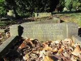 image of grave number 922897